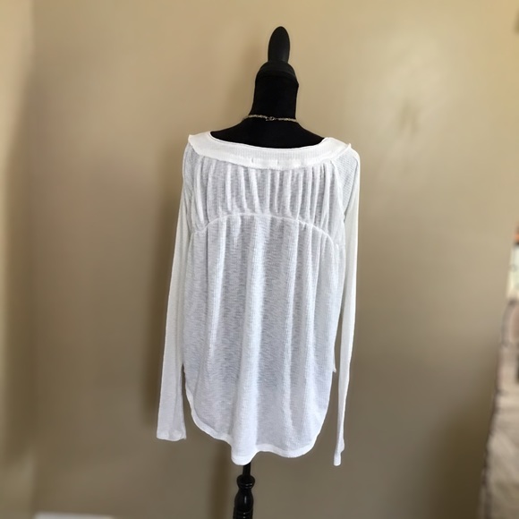NWOT Ivory Waffle Knit Henley Swing Top Size M - Picture 4 of 7